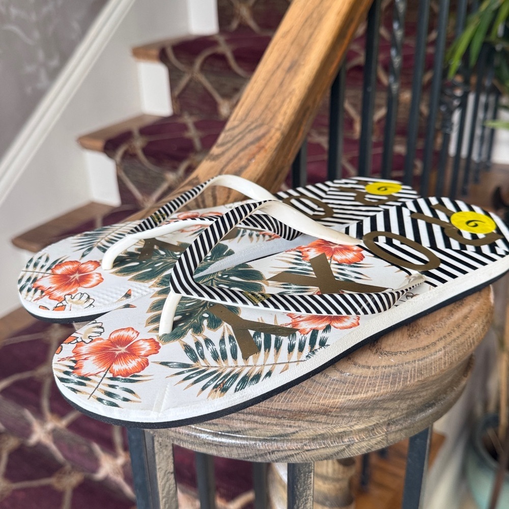 ROXY ladies floral flip-flop size 9 excellent condition - Picture 5 of 8